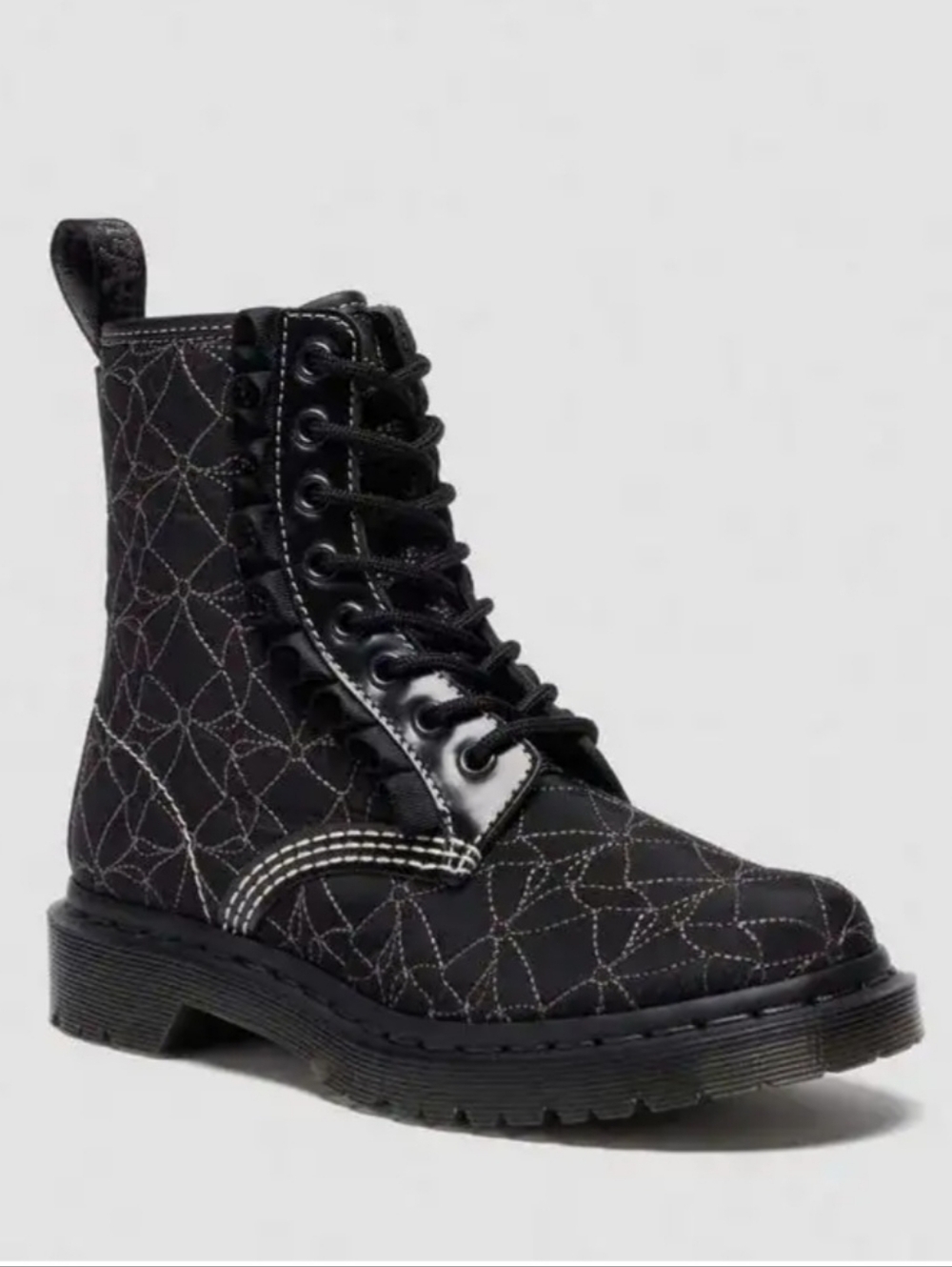 Dr. Martens 1460 Frill 8-eye ruffled floral ldesign black boots size 9 brand new